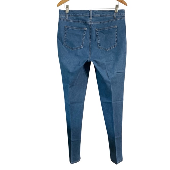 WOMAN WITHIN Medium Wash Blue Floral Embroidered Jeans Sz 12Tall - Picture 2 of 7